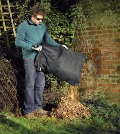 Black & Decker BLACK+DECKER GW3030-QS Bladblazer - 3000W - 50L Opvangbak - 16:1 Volumereductie -Tuingereedschap 1070x1200