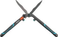GARDENA - 2 In 1 EnergyCut Heggenschaar - 2.5x Meer Kracht - Totale Lengte 60 Cm -Tuingereedschap 1200x759 1