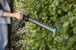GARDENA - EasyCut 420/45 - Heggenschaar (gemotoriseerd) - Meslengte 45cm - Tandmes Opening 18mm -Tuingereedschap 1200x799 100