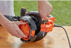 Black & Decker BLACK+DECKER BEBLV300SB-QS Bladblazer - 404 Km/u - 3000W - Zuig-/blaasfunctie - Gesnoerd -Tuingereedschap 1200x808