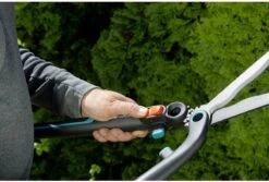GARDENA - 2 In 1 EnergyCut Heggenschaar - 2.5x Meer Kracht - Totale Lengte 60 Cm -Tuingereedschap 1200x813 1