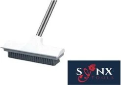 Synx Tools Luiwagen Borstel 2-in-1 Trekker - Badkamer Borstel Vloertrekker Met Steel Schrobborstel - Harde Borstelharen - Vloerwisser Badkamer - Met Telescopische Steel -Tuingereedschap 1200x841 2
