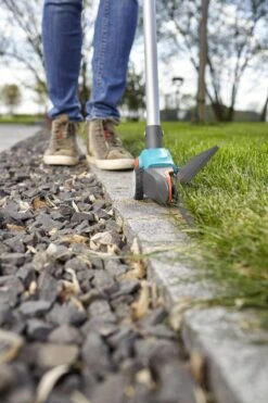 GARDENA Comfort Grasschaar - Op Steel -Tuingereedschap 799x1200 33