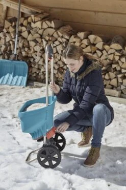 GARDENA Strooiwagen XL Strooikar - 800m2 - 18 Liter -Tuingereedschap 799x1200 58