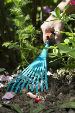 GARDENA Combisystem Bladharkje - Werkbreedte 12 Cm - 25 Jaar Garantie -Tuingereedschap 800x1200 48