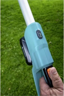 GARDENA - Accu Telescopische Snoeizaag - TCS 20/18 P4A Set - 20cm - 50 Cm ⌀ -Tuingereedschap 806x1200 2